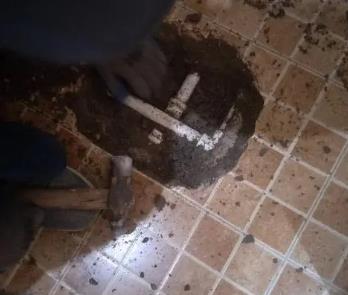 蒙山卫生间漏水维修公司为您分享下卫生间渗水如何处理及注意事项